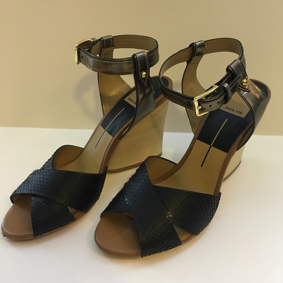SOLD - Dolce Vita Kelly Sandal - Picture 4 of 8
